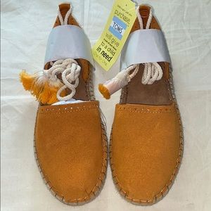 BEAUTIFUL ESPADRILLES TOMS